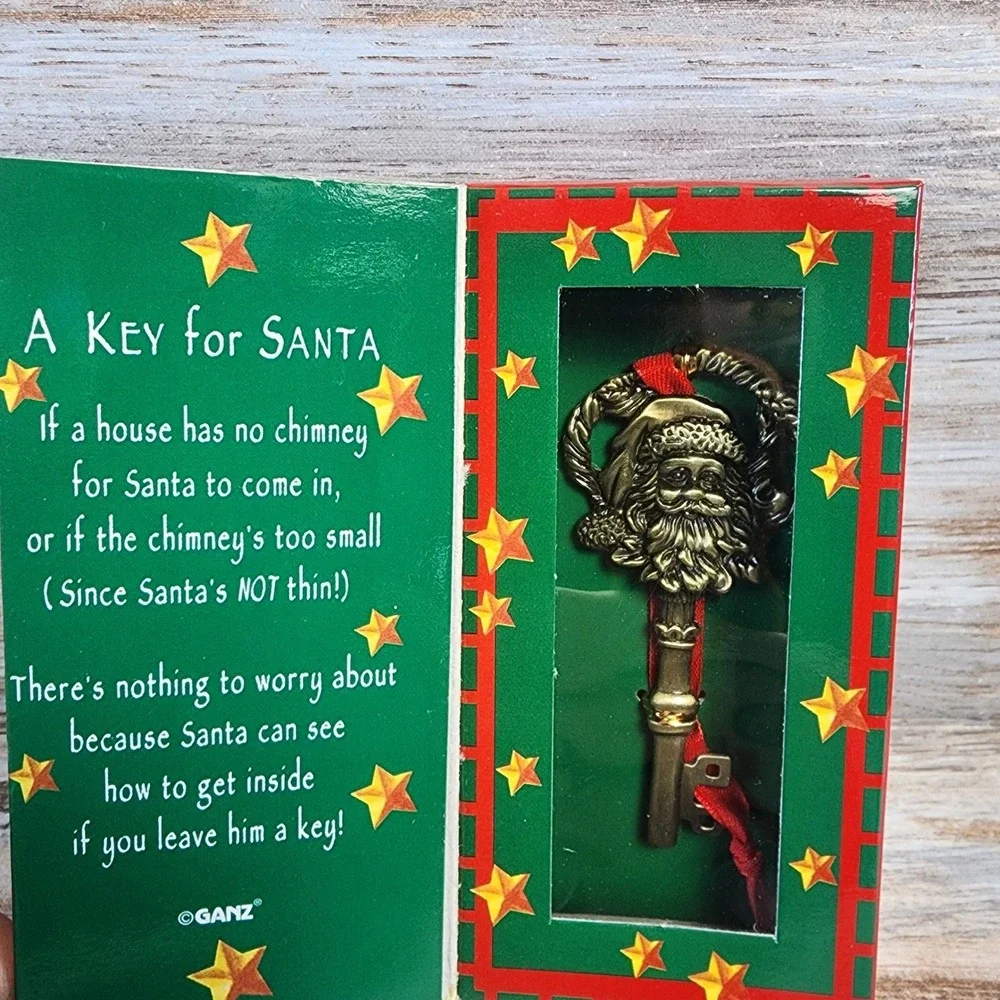 GANZ key santa